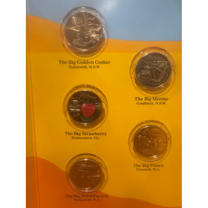 2025 Aussie  Big Things 2 Set with Coloured Strawberry