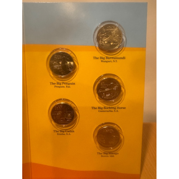 2025 Aussie  Big Things 2 Set with Coloured Strawberry