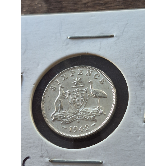 1942 D SIX PENCE UNC
