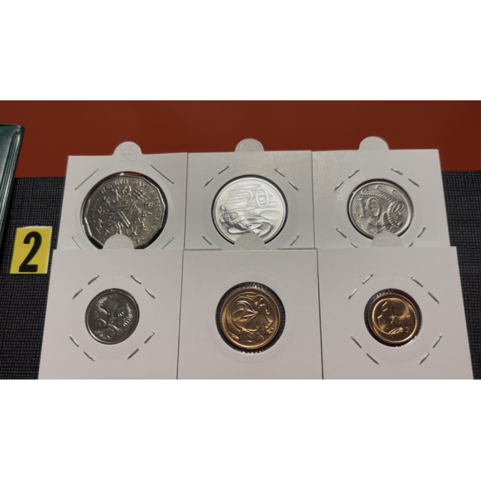 1982 Year Set - Green Wallet UNC Coins  have been transferred into 2x2s #2